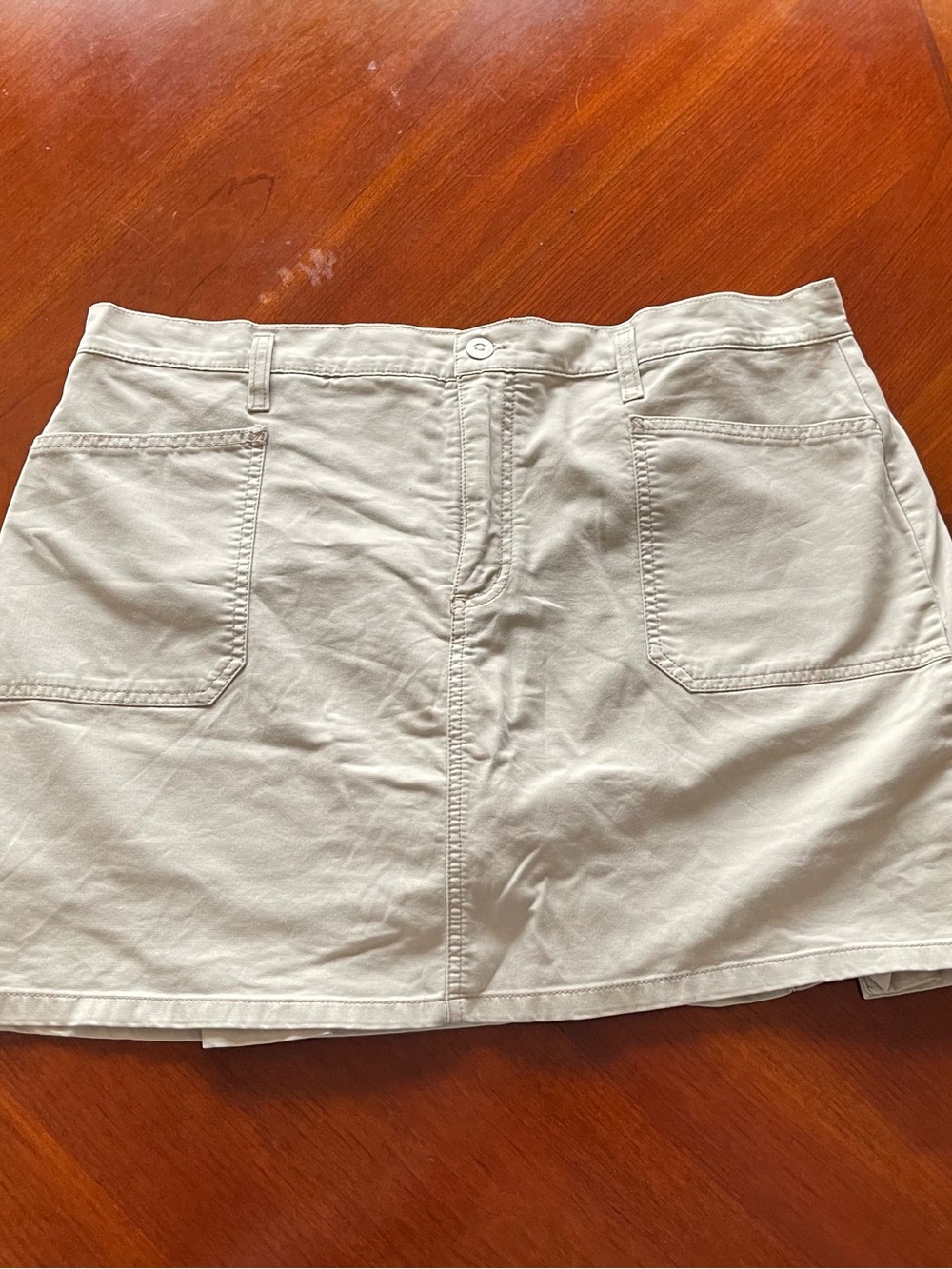 Gloria Vanderbilt Cream Mini Skirt